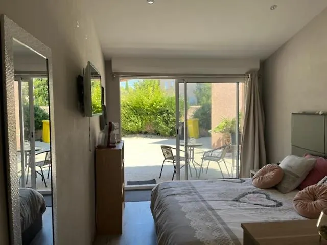 Villa La Dolce Vita Caumont-sur-Durance 0*,  France